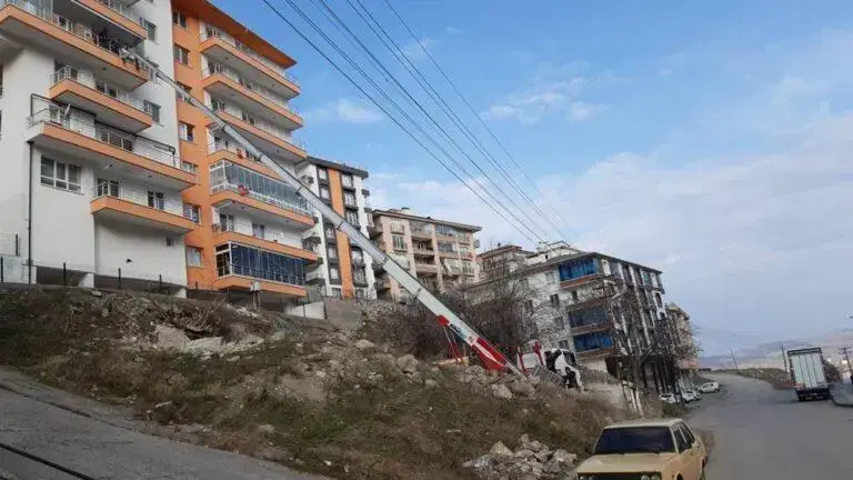 Ankara Efem dış cephe asansörü saha çalışması